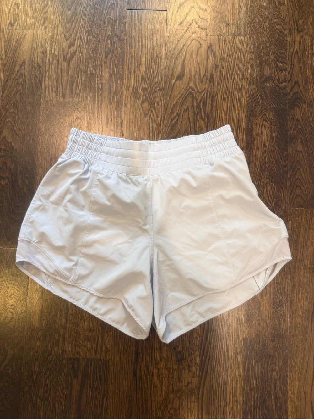 Lululemon Hotty Hot HR 4” shorts in starch blue